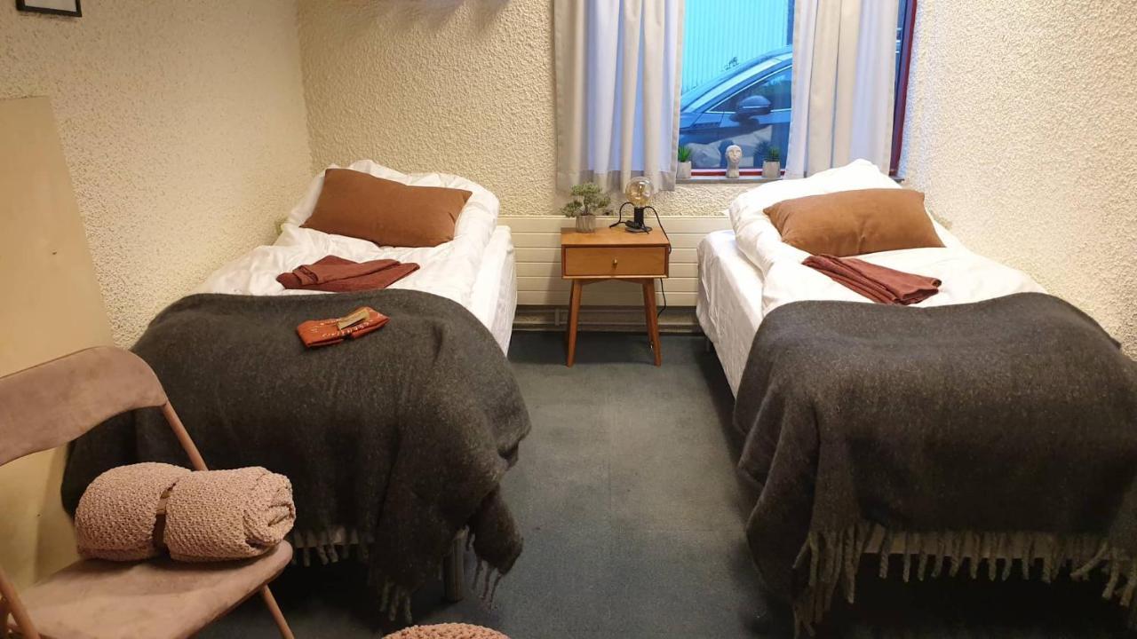 The Bank Sleeping Guesthouse Neskaupstaður Екстериор снимка