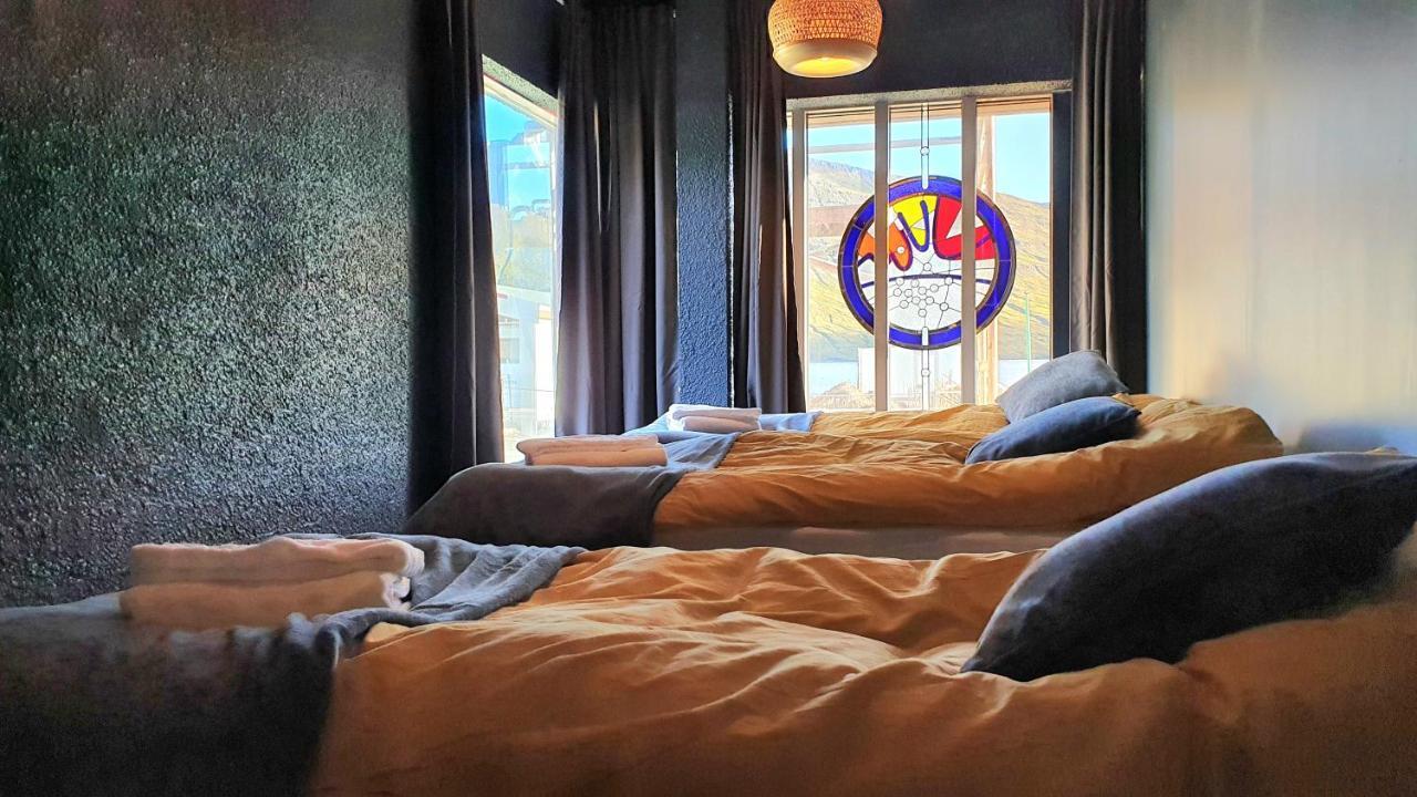 The Bank Sleeping Guesthouse Neskaupstaður Екстериор снимка