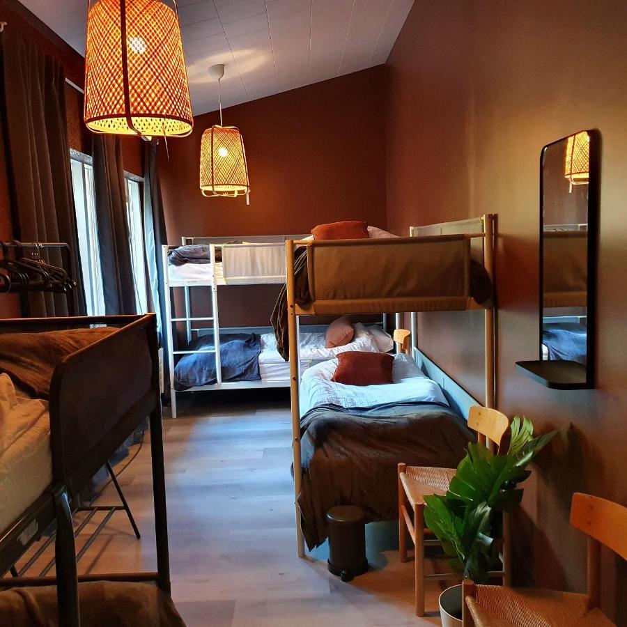 The Bank Sleeping Guesthouse Neskaupstaður Екстериор снимка